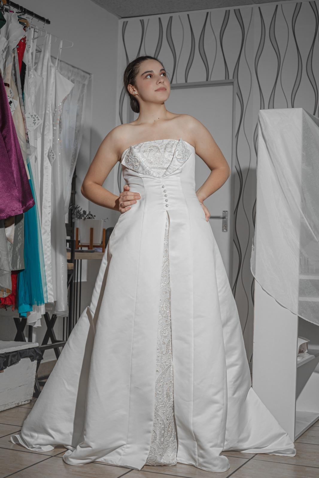 Wedding dress