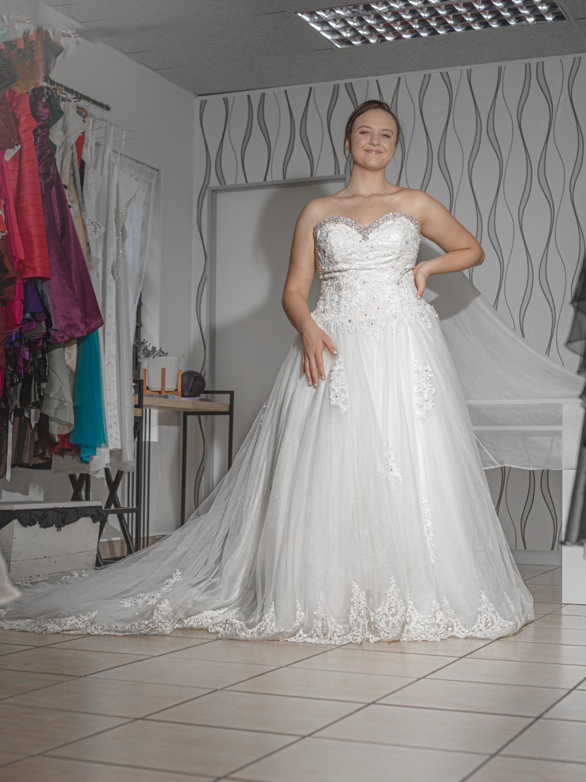 Wedding dress