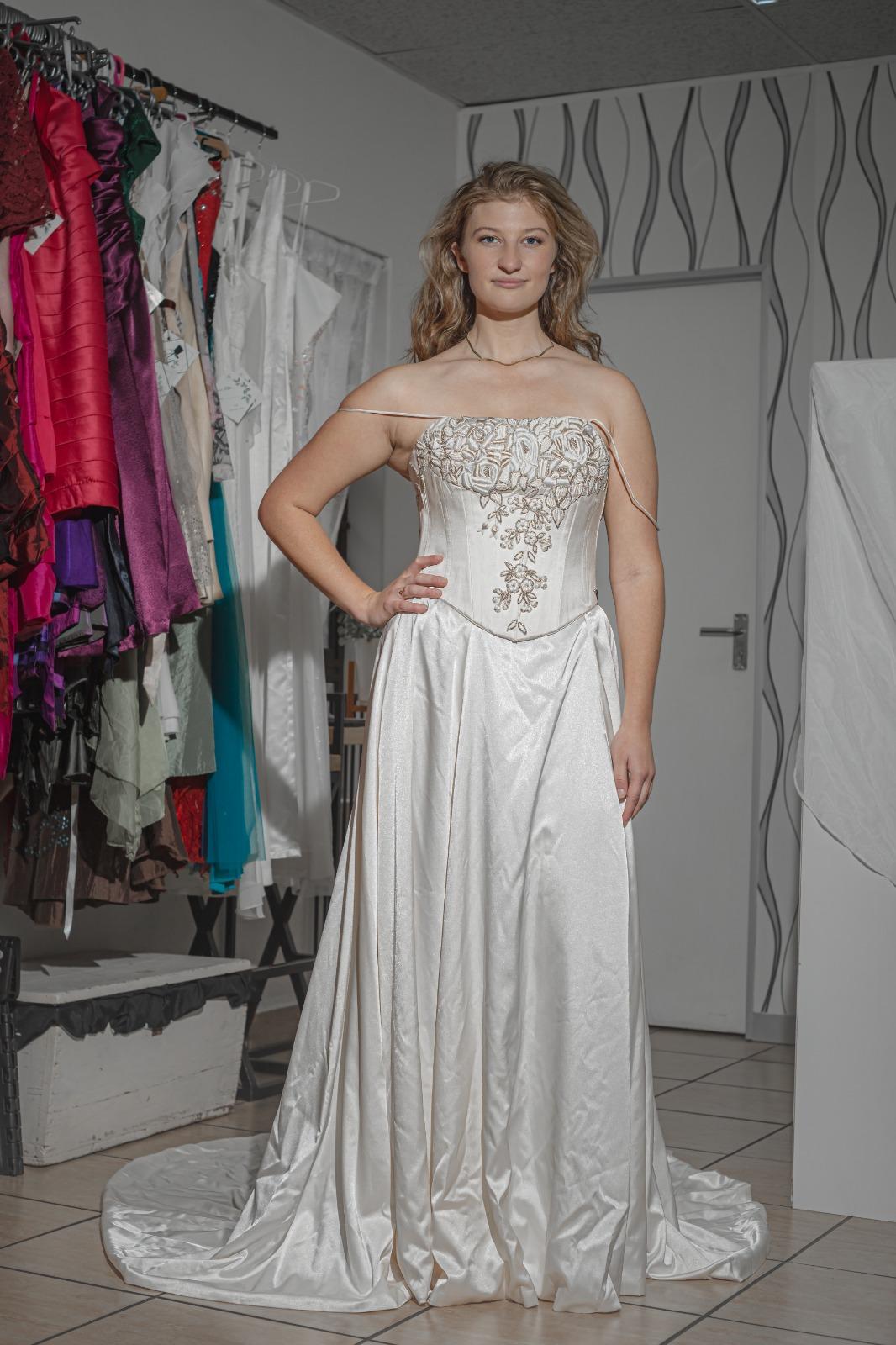 Wedding dress